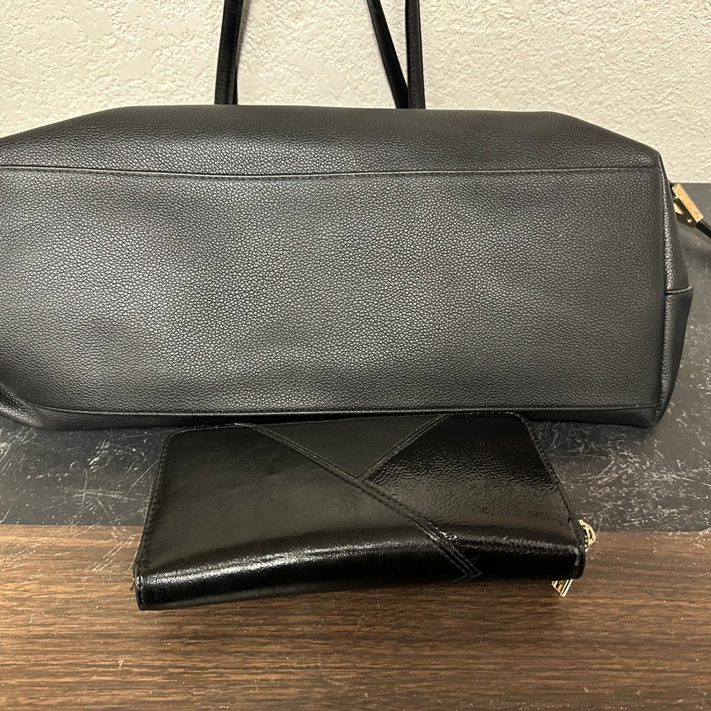Victoria Secret Black Tote Purse Bag and matching wallet - Picture 7 of 16